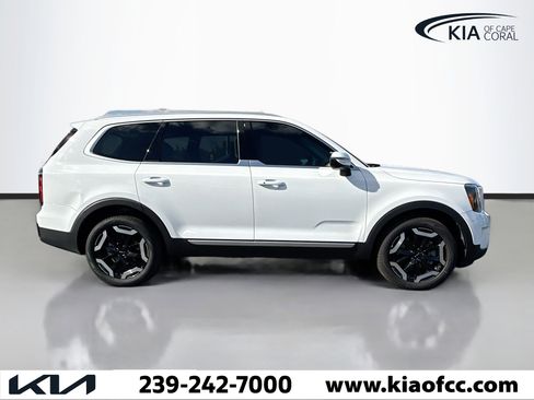 Used 2025 Kia Telluride EX w/ EX Captain's Chair Package image 6