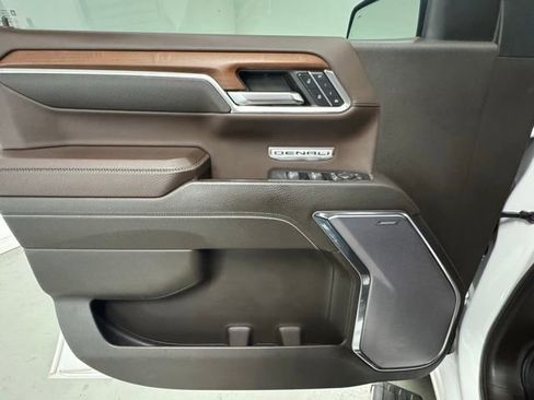 Used 2023 GMC Sierra 1500 Denali image 13