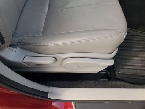 Used 2013 Subaru Forester 2.5X Limited image 34