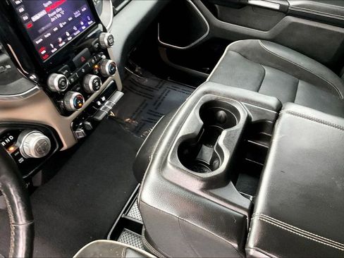 Used 2019 RAM 1500 Laramie AWD/4WD image 15