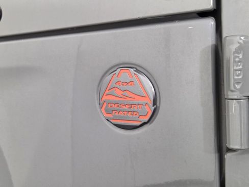 Certified 2021 Jeep Gladiator Mojave image 12