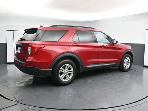 Used 2020 Ford Explorer XLT AWD/4WD image 10