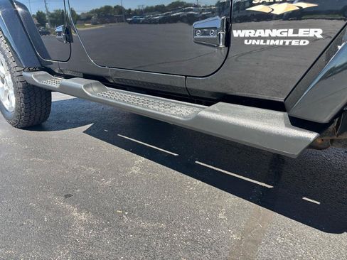 Used 2013 Jeep Wrangler Unlimited Sahara w/ Connectivity Group AWD/4WD image 29