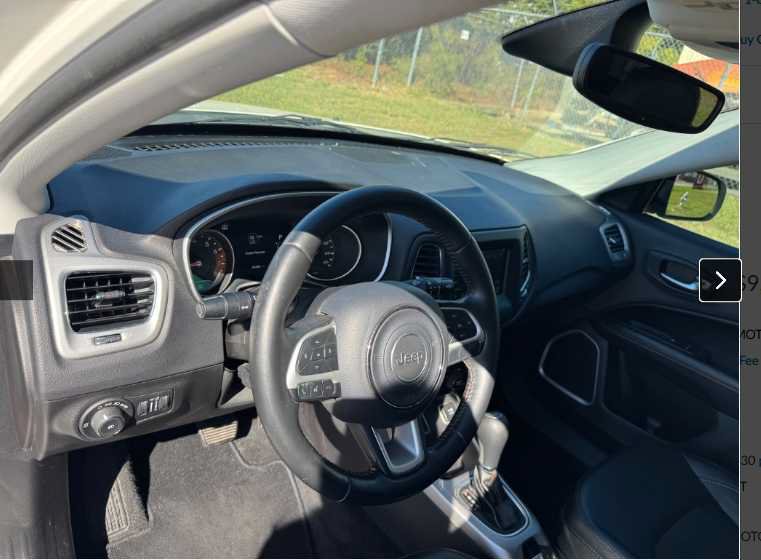 Used 2019 Jeep Compass Latitude w/ Popular Equipment Group FWD image 4