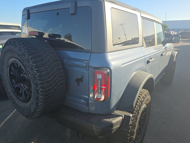 Used 2023 Ford Bronco Badlands AWD/4WD image 3