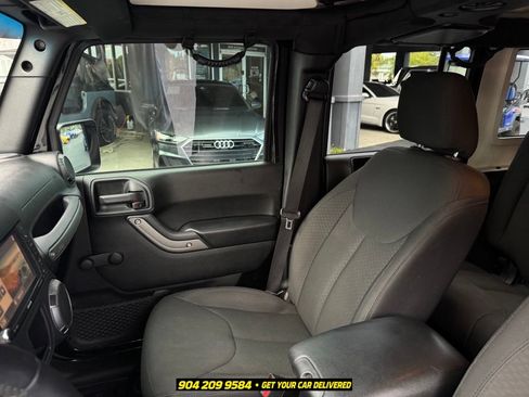Used 2018 Jeep Wrangler Unlimited Sport AWD/4WD image 24