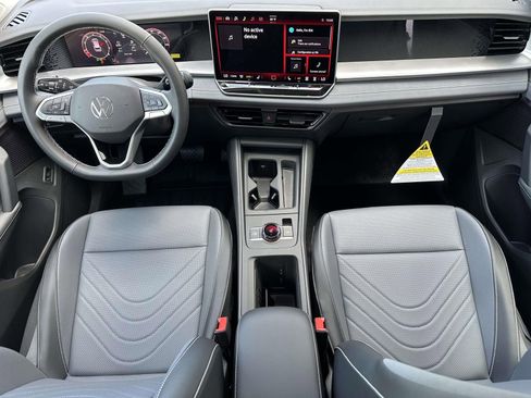 New 2026 Volkswagen Tiguan SE AWD/4WD image 11