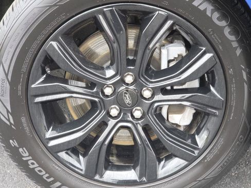 Used 2023 Ford Edge SE w/ Black Appearance Package AWD/4WD image 8