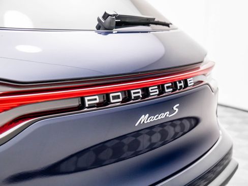 Certified 2022 Porsche Macan S image 39