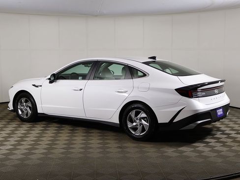 Certified 2025 Hyundai Sonata SE image 7