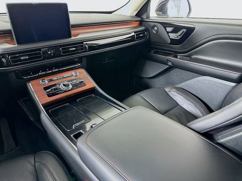 Certified 2024 Lincoln Aviator Reserve w/ Equipment Group 201A AWD/4WD image 28