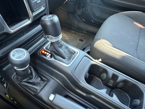 Used 2023 Jeep Wrangler Sport AWD/4WD image 26