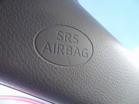 Used 2022 Toyota Camry XSE image 32