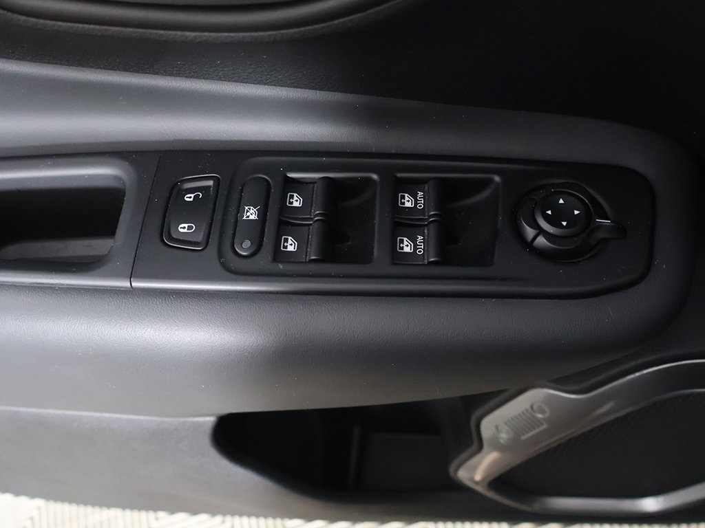 Used 2022 Jeep Renegade Limited AWD/4WD image 34