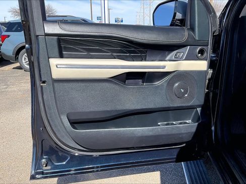 Used 2021 Ford Expedition Platinum image 22
