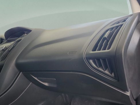 Used 2017 Ford Focus SE FWD image 19
