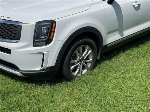 Used 2021 Kia Telluride LX AWD/4WD image 5