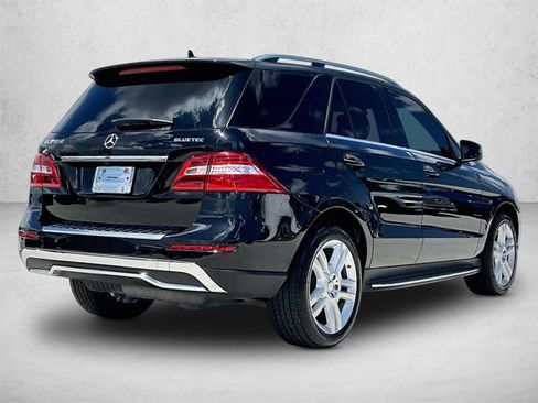 Used 2015 Mercedes-Benz ML 250 BlueTEC 4MATIC image 2