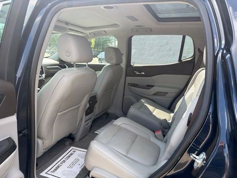 Used 2017 GMC Acadia SLT FWD image 16