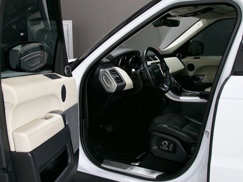 Used 2017 Land Rover Range Rover Sport HSE image 11