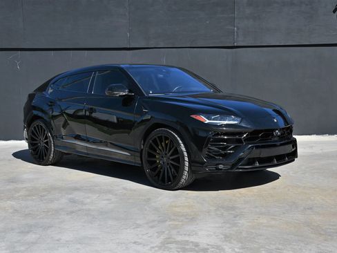 Used 2020 Lamborghini Urus AWD/4WD image 4
