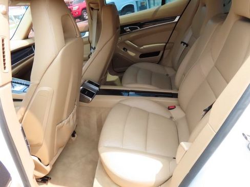 Used 2012 Porsche Panamera RWD image 14