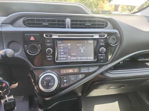 Used 2016 Toyota Prius C One FWD image 21