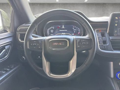 Used 2024 GMC Yukon SLT w/ SLT Luxury Package AWD/4WD image 27