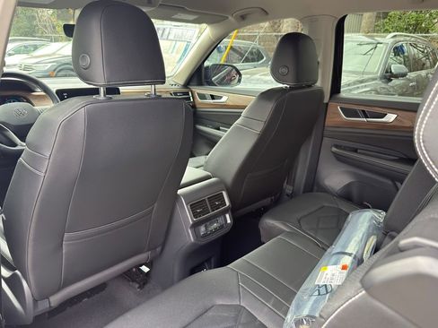 New 2026 Volkswagen Atlas SE FWD image 30