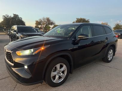 Used 2024 Toyota Highlander LE