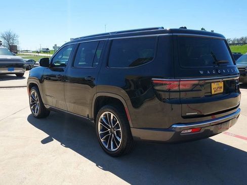 Used 2022 Jeep Wagoneer Series III w/ Premium Group I image 5