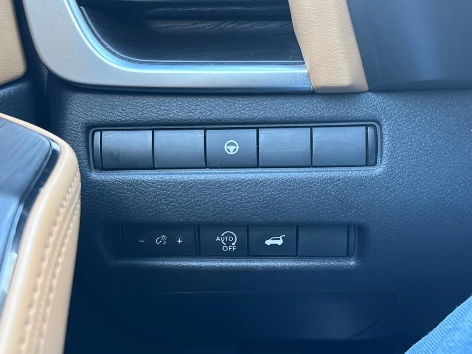 Used 2023 Nissan Rogue Platinum FWD image 21