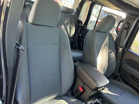 New 2026 Jeep Gladiator Sport image 34