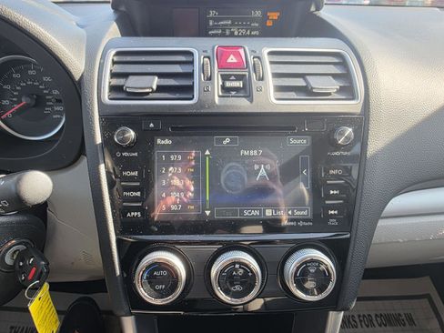 Used 2018 Subaru Forester 2.5i Premium w/ All-Weather Package image 21