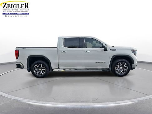 Used 2023 GMC Sierra 1500 SLT w/ SLT Premium Package image 4