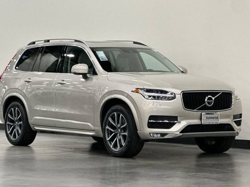 Used 2017 Volvo XC90 T6 Momentum w/ Vision Package AWD/4WD image 2