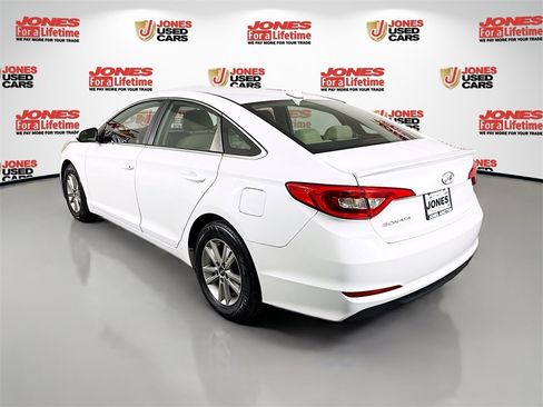 Used 2016 Hyundai Sonata SE image 2
