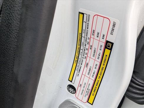 Used 2025 Jeep Compass Latitude image 12