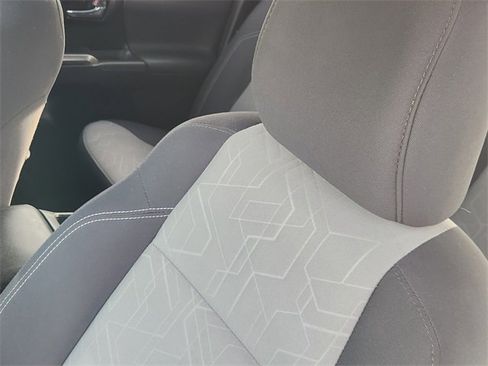 Used 2020 Toyota Tacoma TRD Off-Road image 24