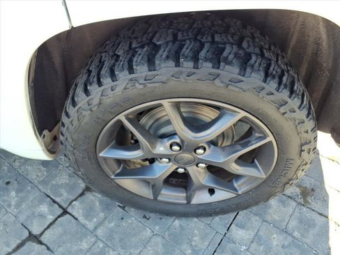 Used 2019 Jeep Grand Cherokee Limited X image 21