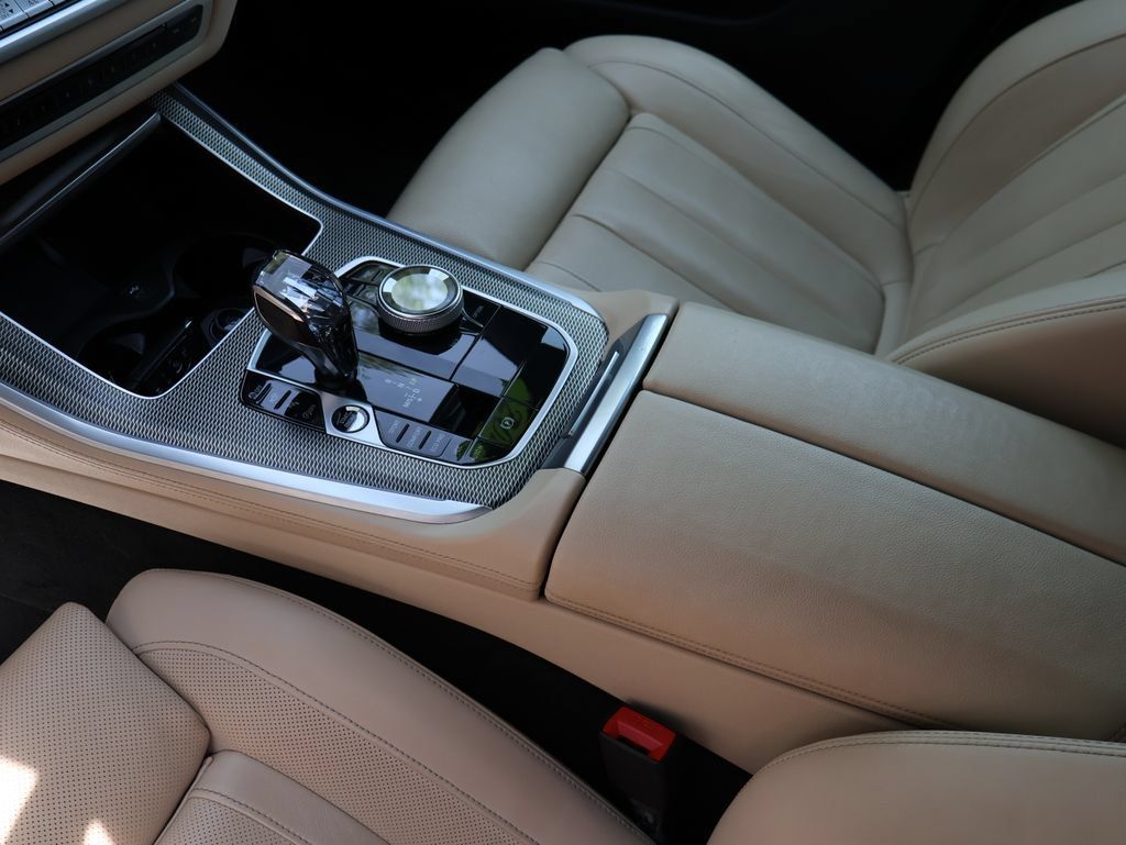 Used 2022 BMW X5 M50i w/ Executive Package AWD/4WD image 23