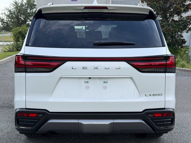 Used 2025 Lexus LX 600 4WD w/ Appearance Package image 8