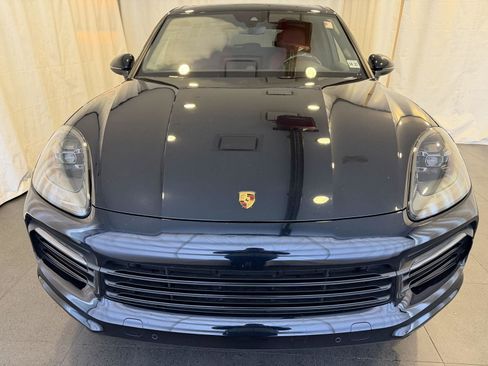 Used 2022 Porsche Cayenne S image 6