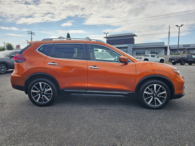 Used 2019 Nissan Rogue SL AWD/4WD image 2