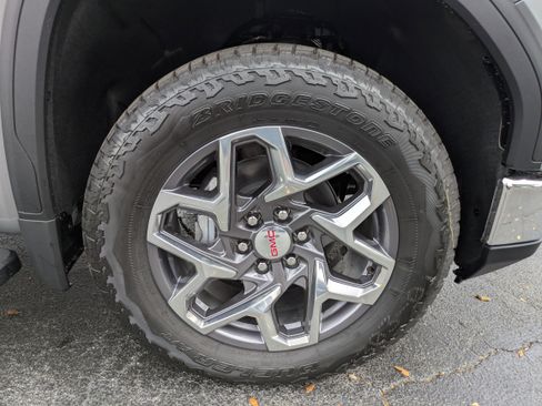 New 2026 GMC Sierra 1500 SLT w/ SLT Premium Plus Package image 12