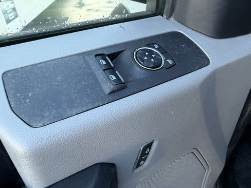 Used 2020 Ford F550 2WD Regular Cab Super Duty image 10