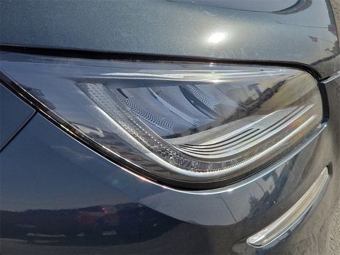 Used 2022 Lincoln Corsair Reserve image 10