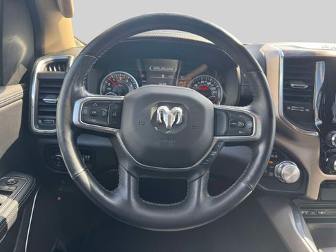 Used 2019 RAM 1500 Laramie AWD/4WD image 12