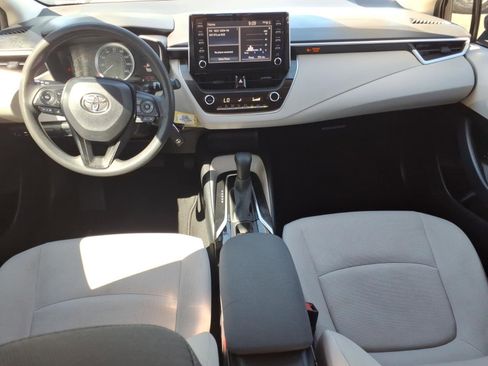 Used 2020 Toyota Corolla LE w/ Carpet Mat Package (TMS) FWD image 17