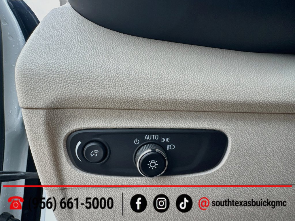 Used 2023 Buick Envision Essence AWD/4WD image 20